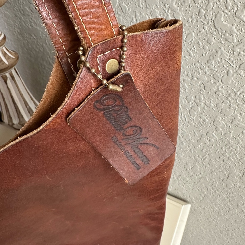 Pioneer Woman leather tote - Picture 2 of 6